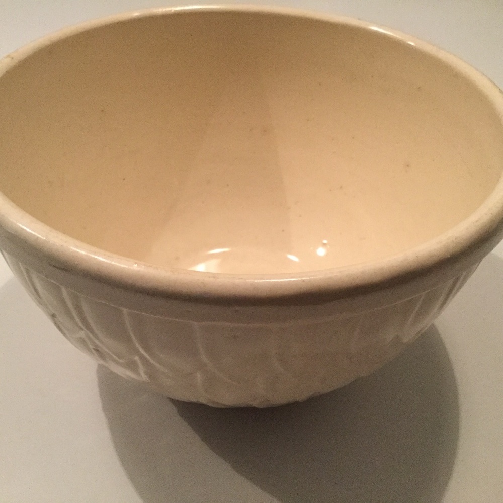 Vintage McCoy Large Fish Scale Mixing Bowl
